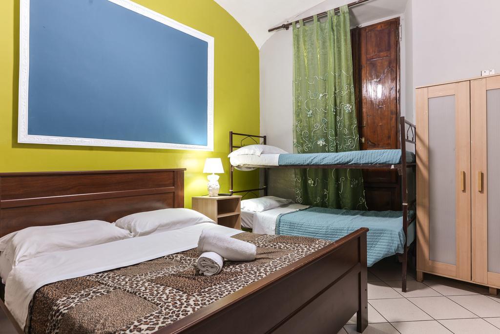 Napoleon Hostal Roma